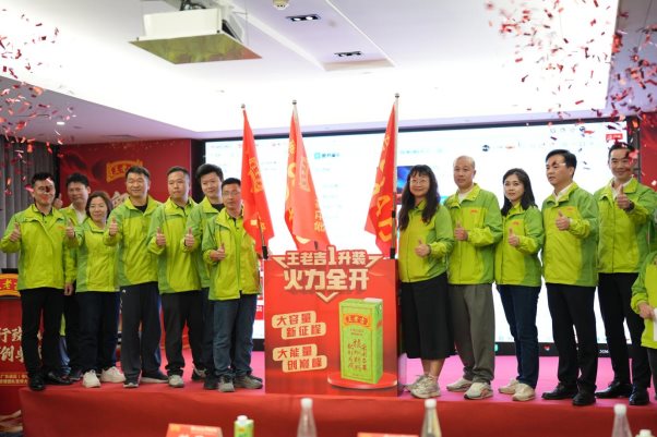 4e8798417a18cf1699a121623f7624df